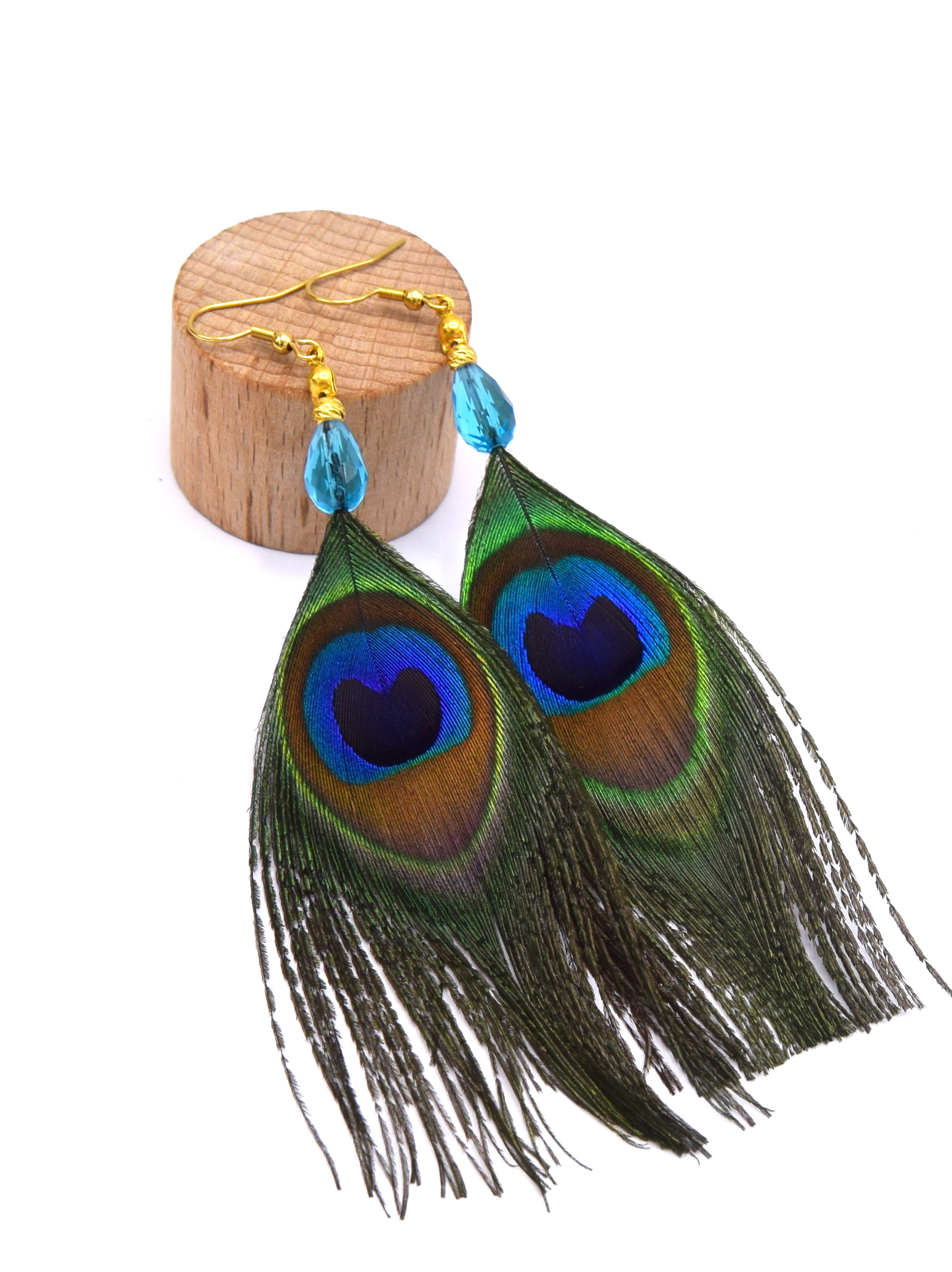 Boucles d'oreilles plume de Paon et perles cristal turquoise